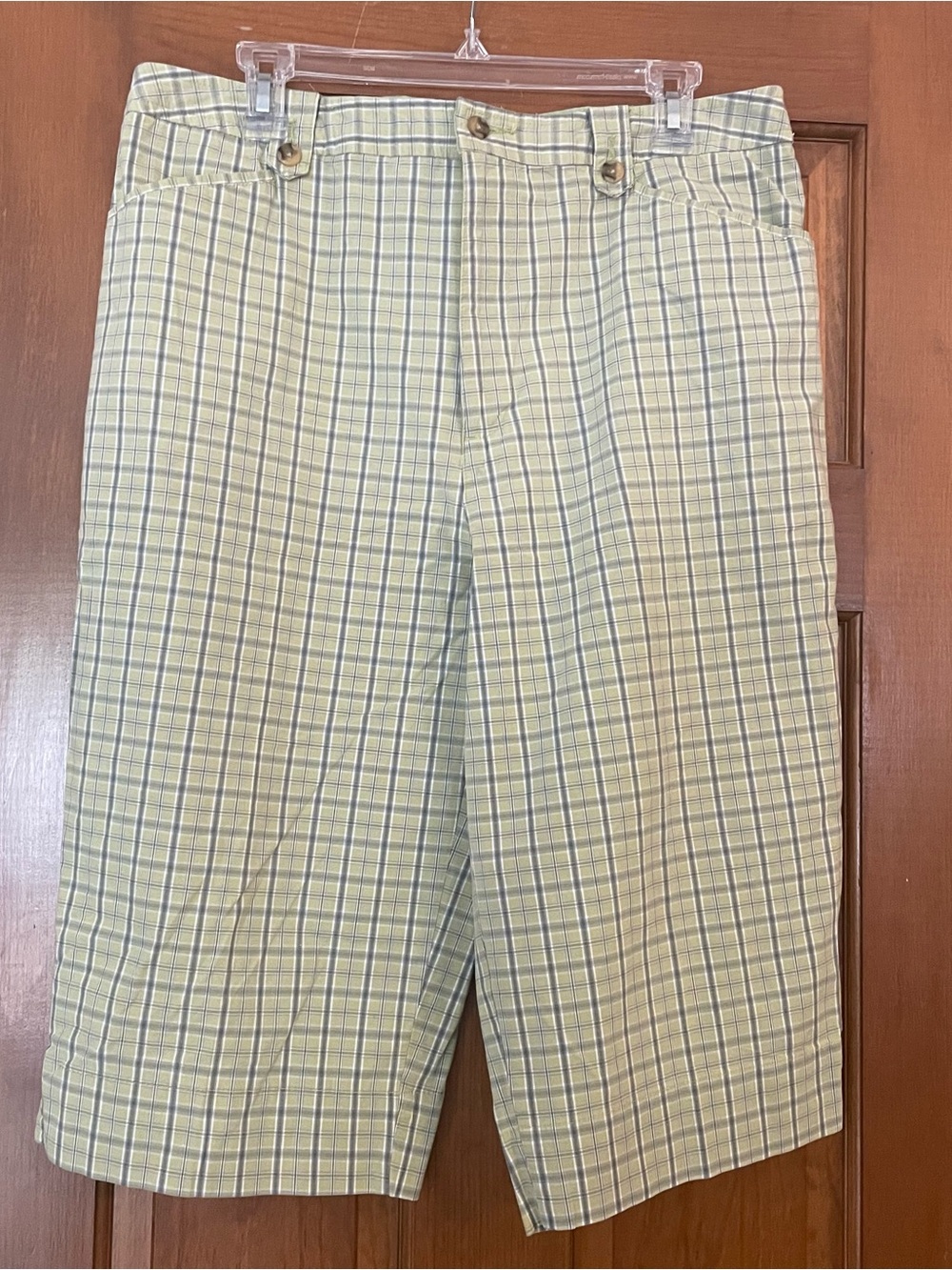 White‎ Stag Lime and Blue Plaid Stretch Capris, Cotton/Spandex, Size 16 Average